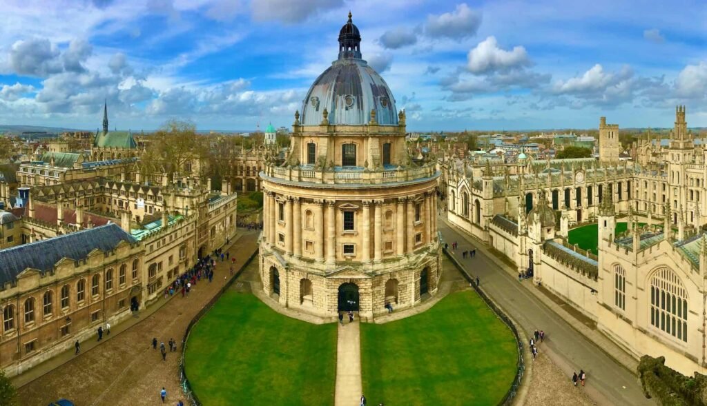 Fully Funded Clarendon Scholarship: Study at Oxford for FREE